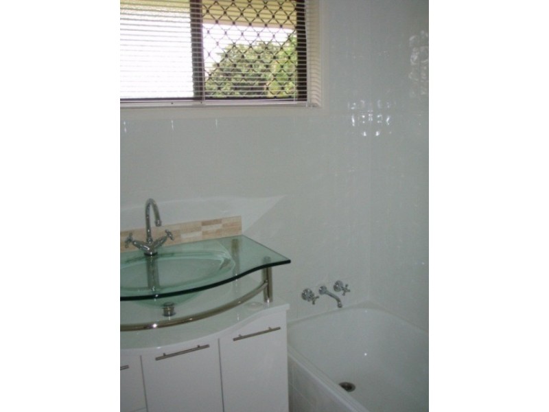 30 Alison Road, Carrara QLD 4211