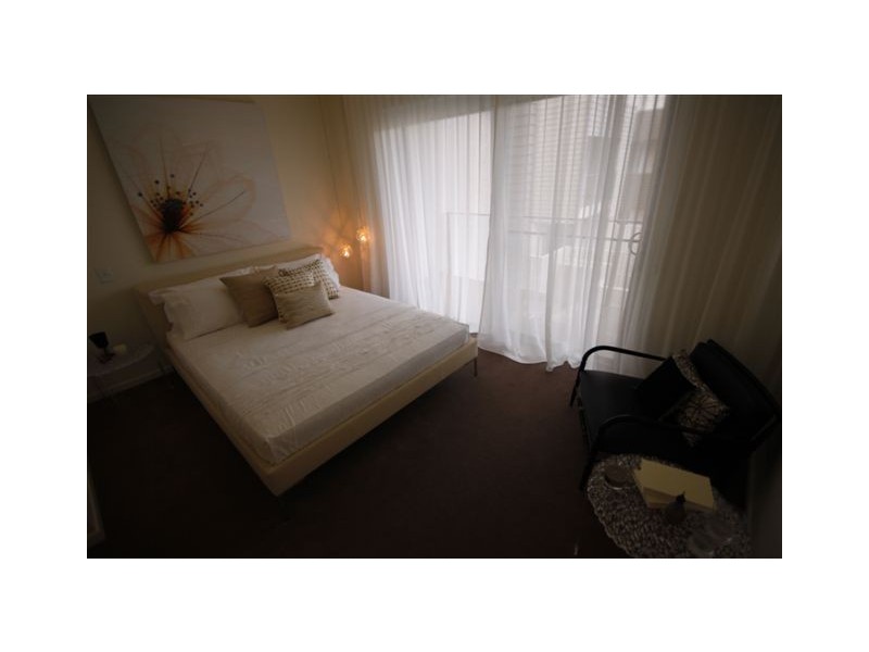 2/2 Inland Drive, Tugun QLD 4224