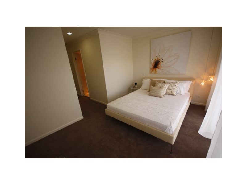 2/2 Inland Drive, Tugun QLD 4224