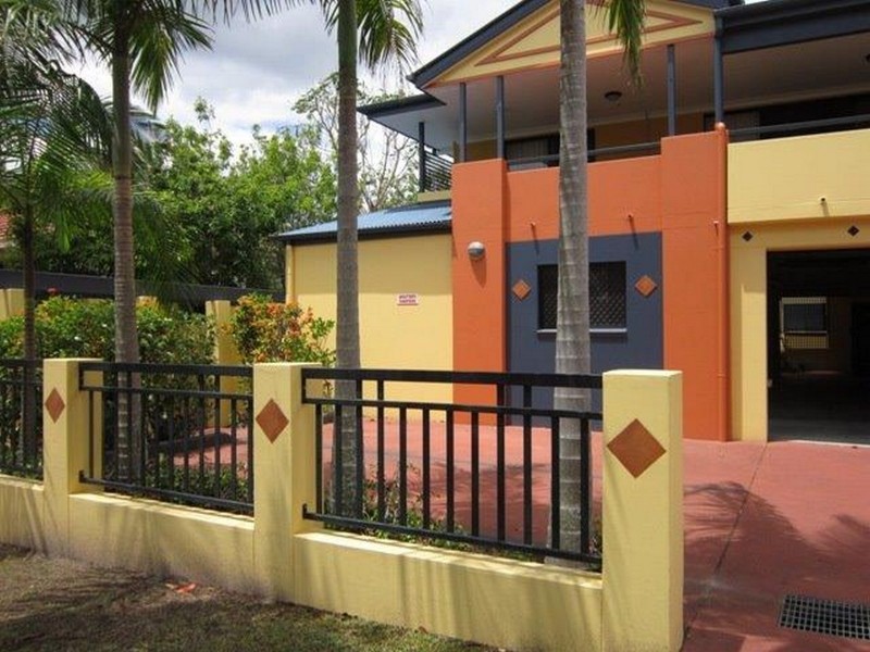 5/85-87 Victoria Terrace, Greenslopes QLD 4120