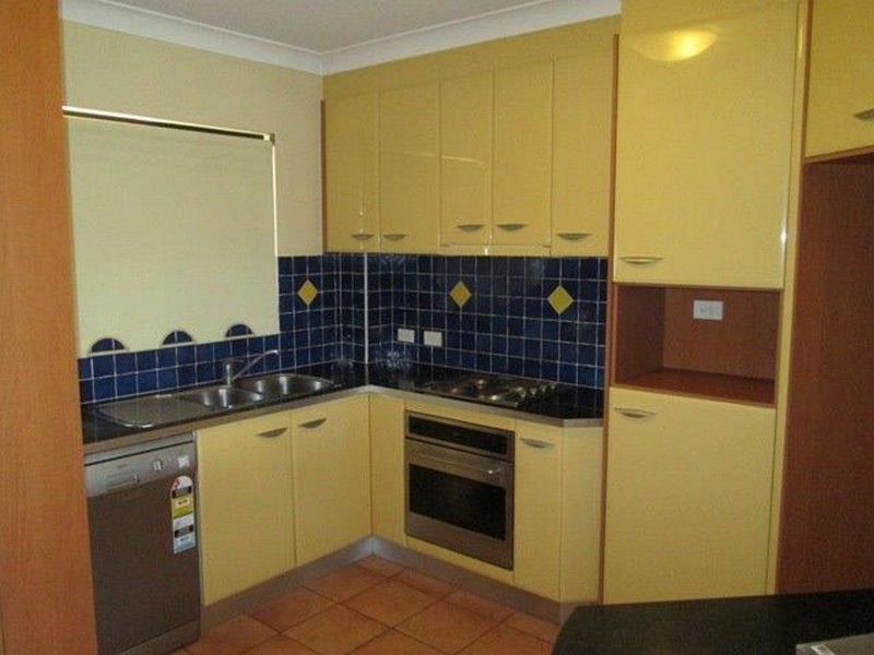 5/85-87 Victoria Terrace, Greenslopes QLD 4120