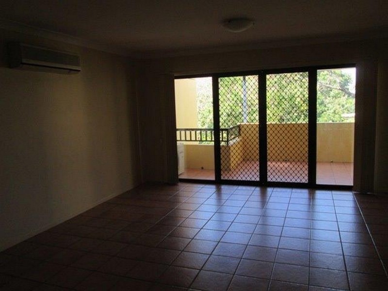 5/85-87 Victoria Terrace, Greenslopes QLD 4120