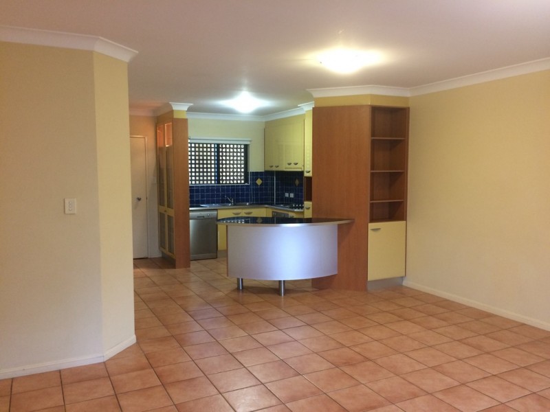 5/85-87 Victoria Terrace, Greenslopes QLD 4120