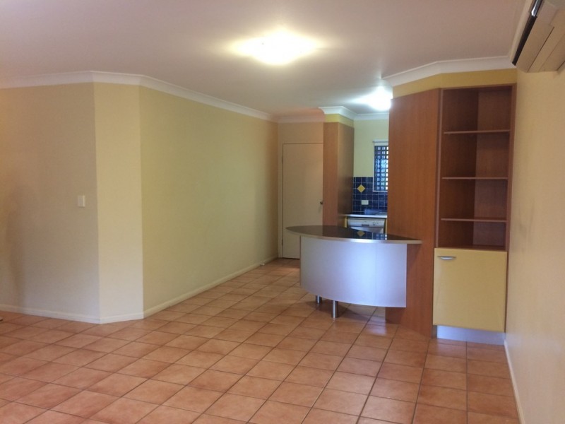 5/85-87 Victoria Terrace, Greenslopes QLD 4120