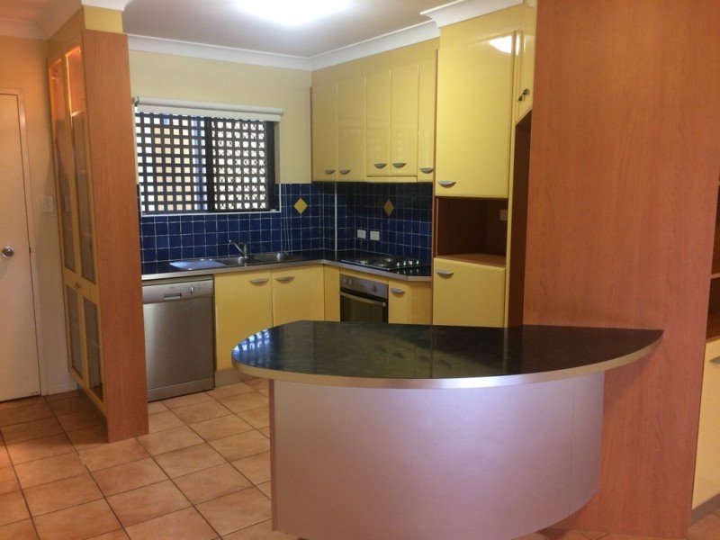 5/85-87 Victoria Terrace, Greenslopes QLD 4120