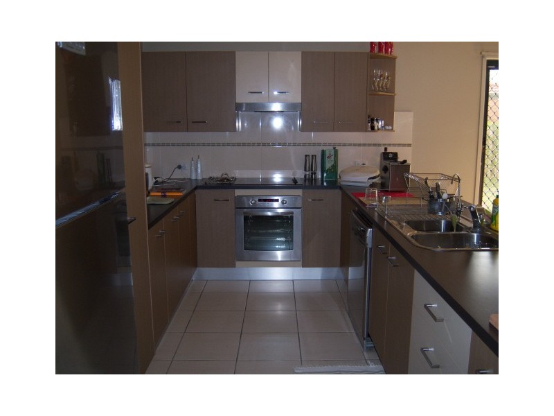 9 Goongarrie Crescent, Parkinson QLD 4115