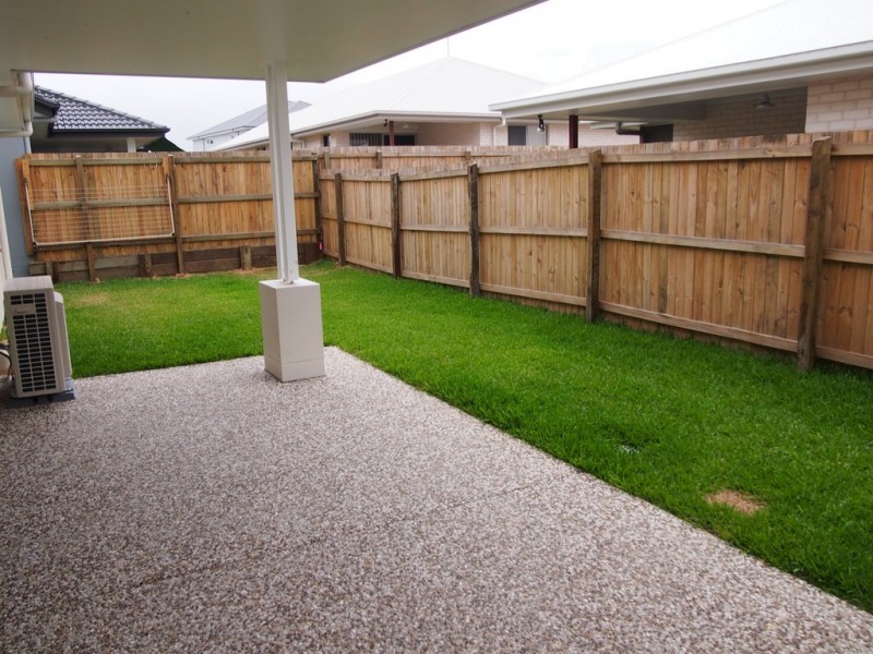 2/64 Mint Crescent, Griffin QLD 4503