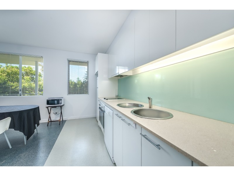 9 / 98 University Drive, Varsity Lakes QLD 4227