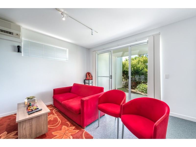 9 / 98 University Drive, Varsity Lakes QLD 4227