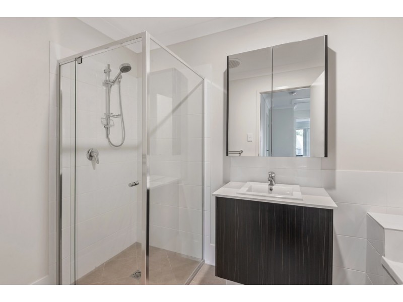 U1804/21 Springfield Parkway, Springfield Lakes QLD 4300