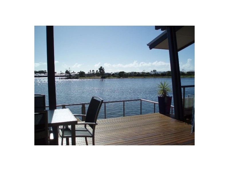 28/181 Lae Drive, Coombabah QLD 4216