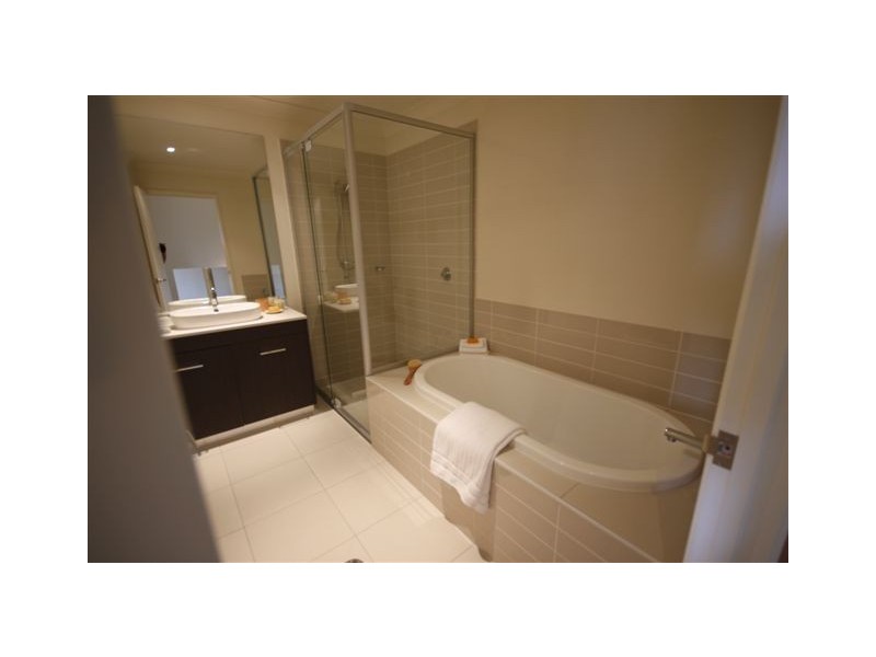 10/2 Inland Drive, Tugun QLD 4224