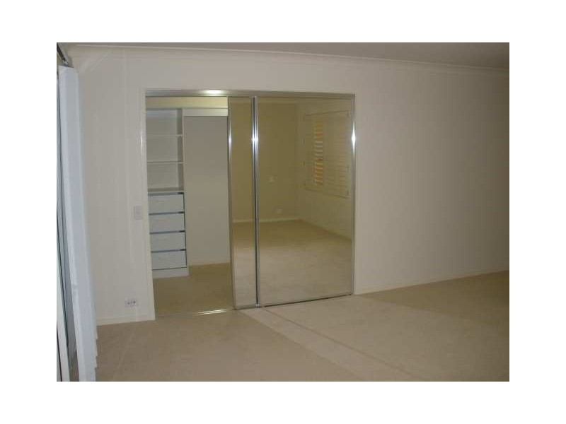 Mount Ommaney QLD 4074