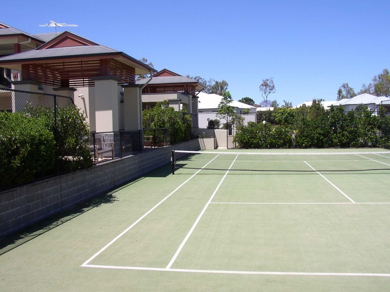 Mount Ommaney QLD 4074