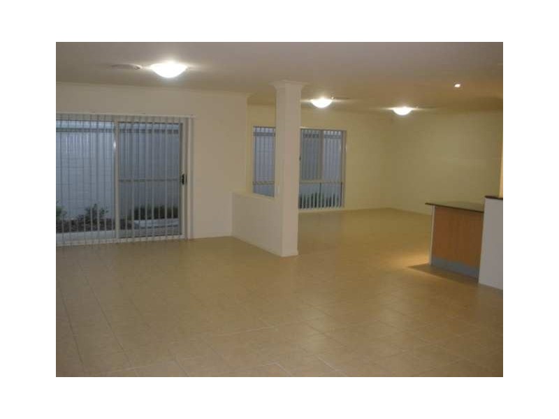 Mount Ommaney QLD 4074