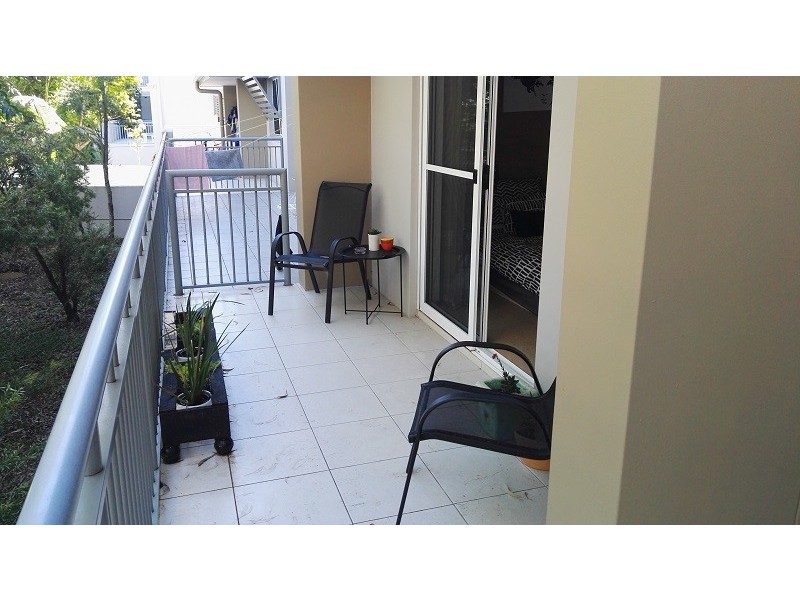 1004/33 Clart street, Biggera Waters QLD 4216