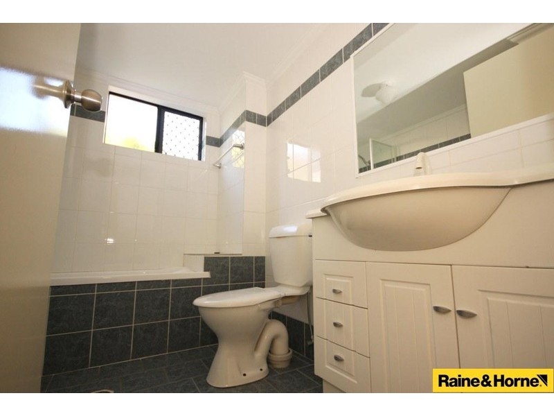 10/15 Dansie Street, Greenslopes QLD 4120