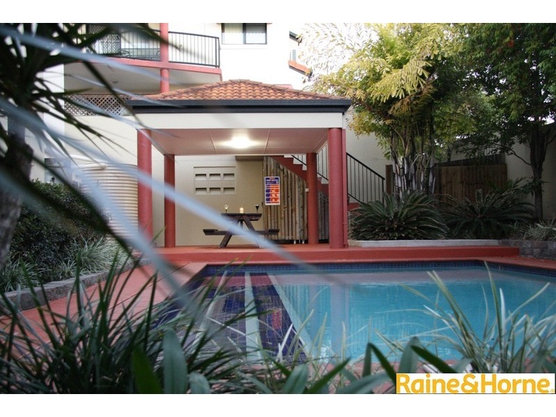 10/15 Dansie Street, Greenslopes QLD 4120