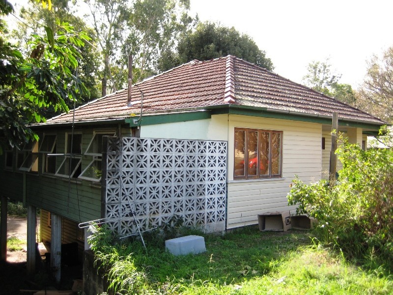 21 Montrose Rd, Taringa QLD 4068