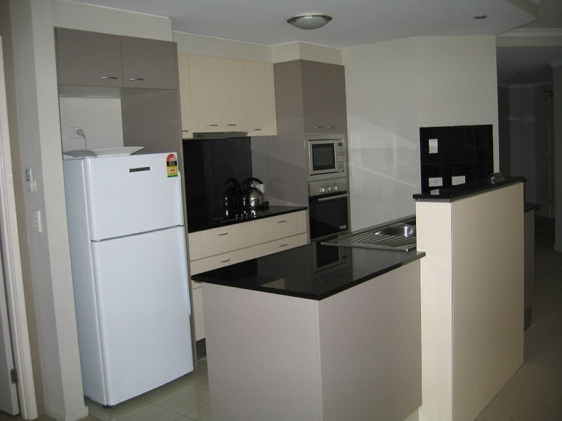 244/21-31 Cypress Ave, Surfers Paradise QLD 4217