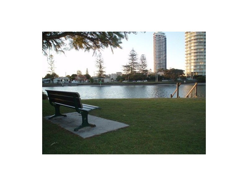 5/49  Back St, Biggera Waters QLD 4216