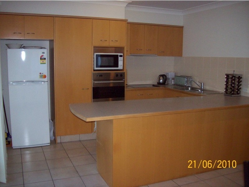 48 Seville Circuit, Burleigh Waters QLD 4220