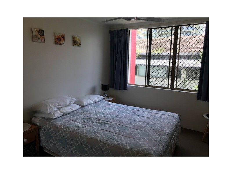 38 Enderley Ave, Surfers Paradise QLD 4217