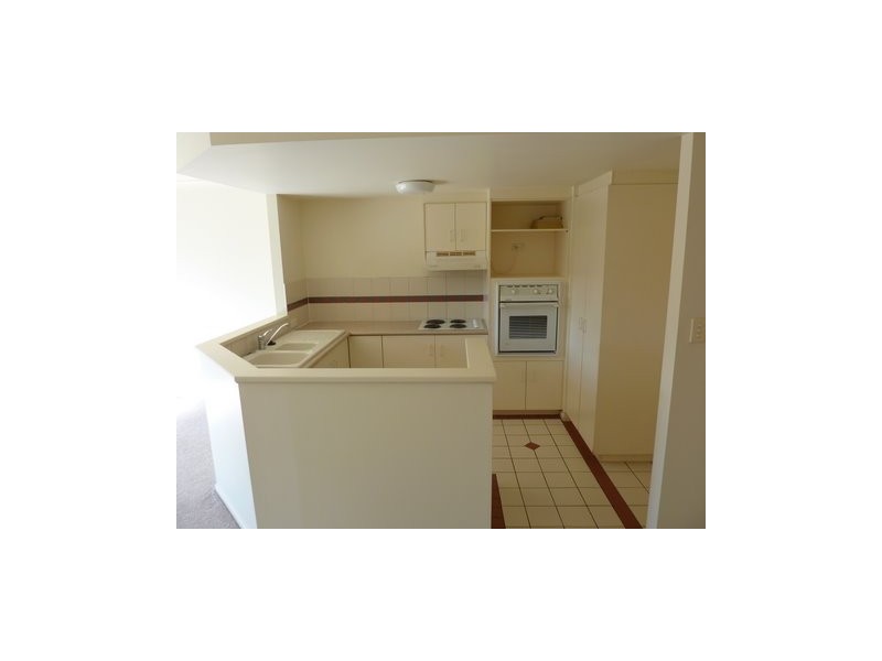 U09/75 Brown Street, Labrador QLD 4215