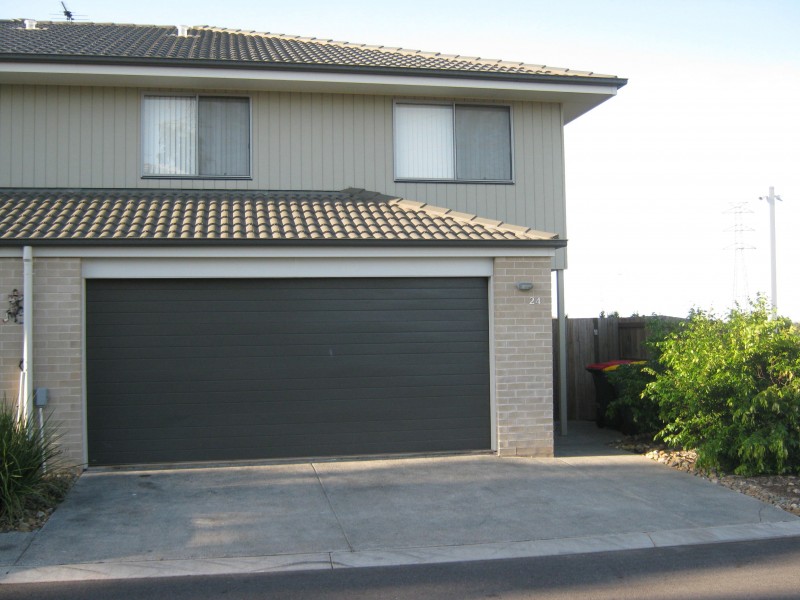 24/2 LAVENDER DRIVE, Griffin QLD 4503