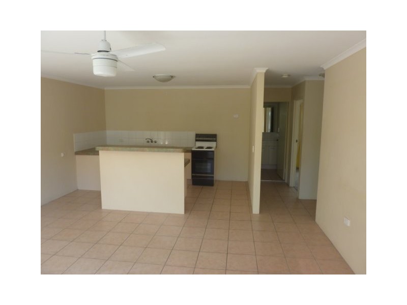 4/10 Madang Crescent, Runaway Bay QLD 4216