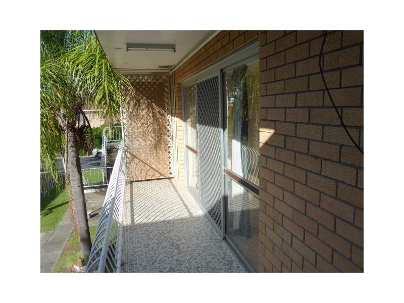 4/10 Madang Crescent, Runaway Bay QLD 4216