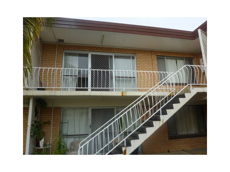 4/10 Madang Crescent, Runaway Bay QLD 4216