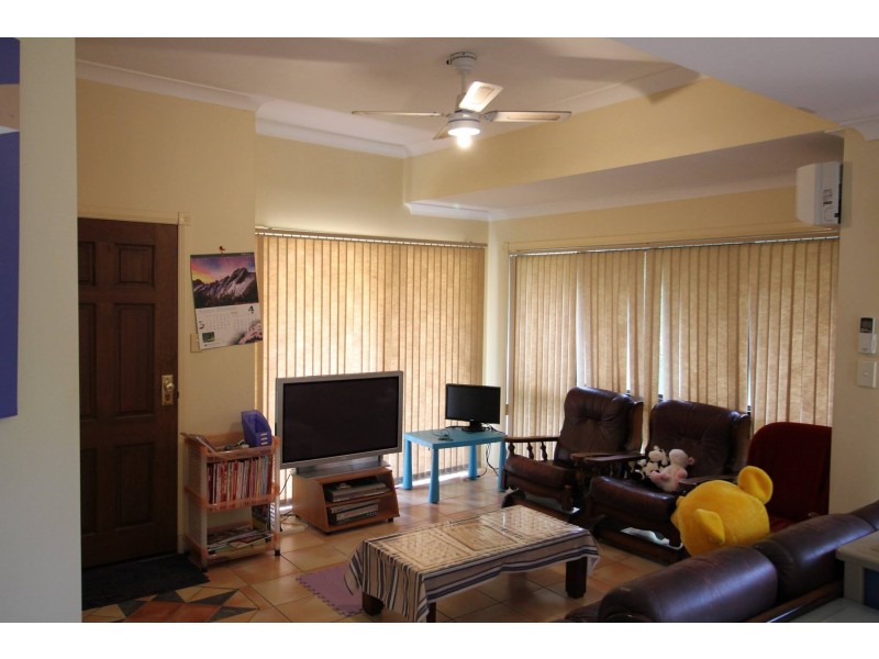 13/18 ALTANDI ST, Sunnybank QLD 4109