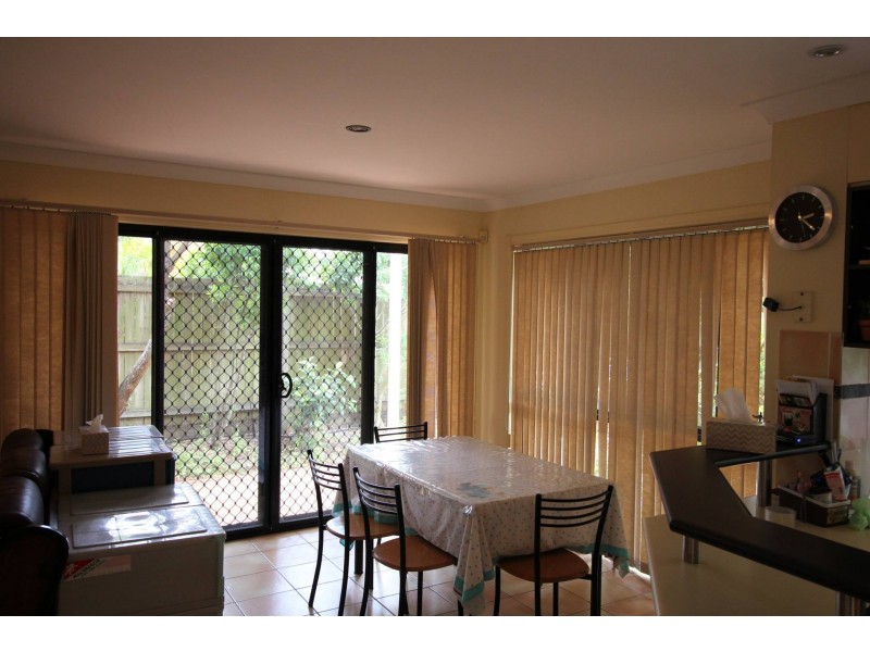 13/18 ALTANDI ST, Sunnybank QLD 4109