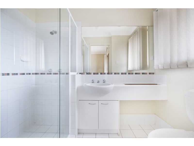 6 / 250 Manly Road, Manly West QLD 4179