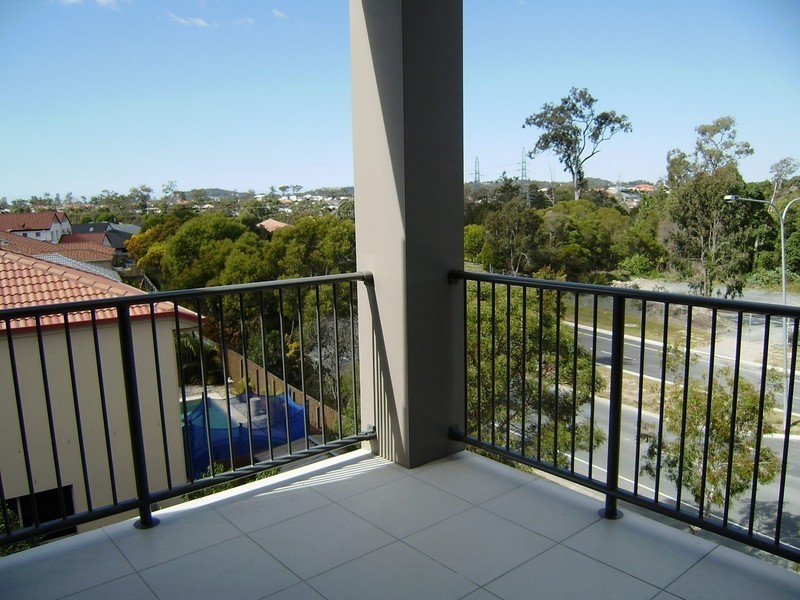 F10/2 Acacia Court, Robina QLD 4226