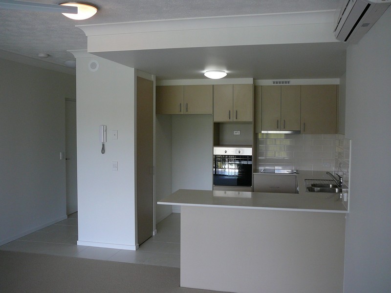 F10/2 Acacia Court, Robina QLD 4226