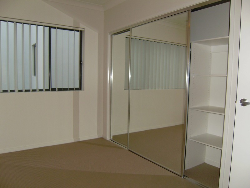 E6/2 Acacia Court, Robina QLD 4226