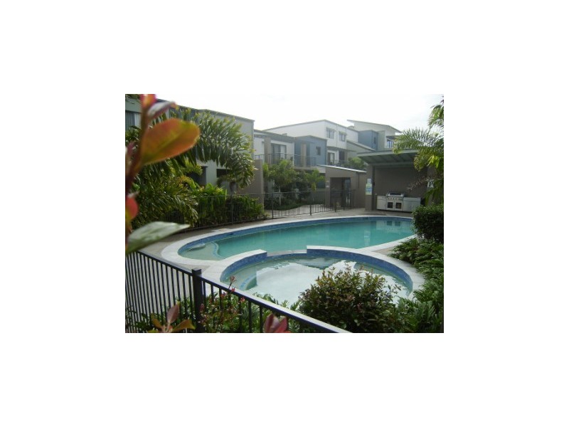 E6/2 Acacia Court, Robina QLD 4226