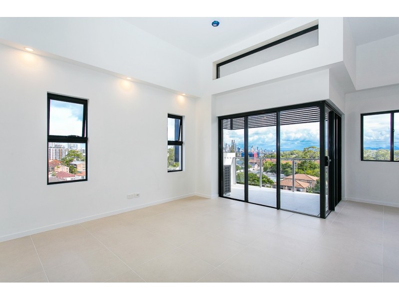 11 Andrews St, Southport QLD 4215