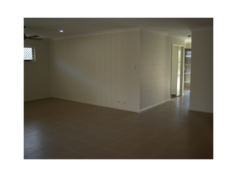 93 School Road, Wynnum West QLD 4178