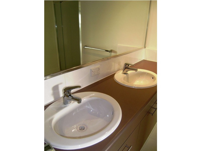 A5/1 Acacia Court, Robina QLD 4226