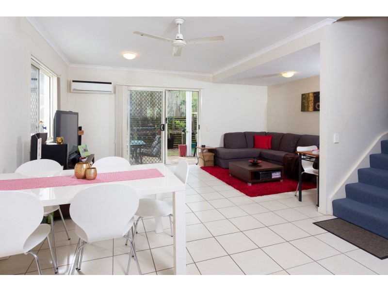 21 Tripcony Place, Wakerley QLD 4154