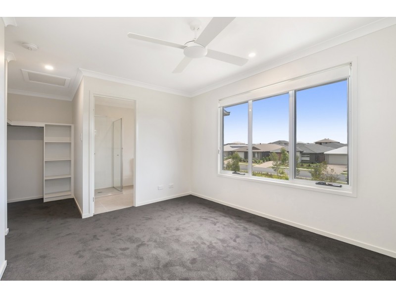 370 Gainsborough Drive, Upper Coomera QLD 4209