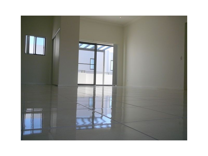 H3/2 Acacia Court, Robina QLD 4226