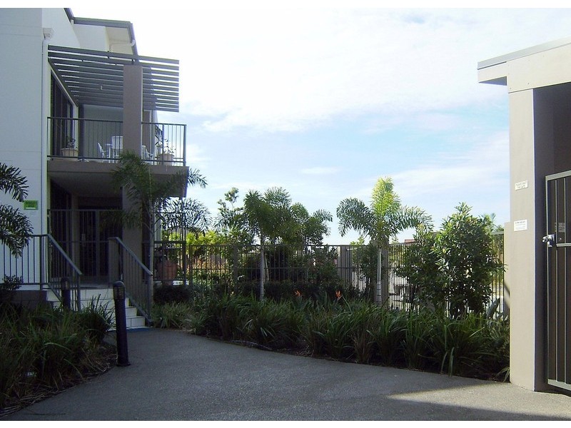 H3/2 Acacia Court, Robina QLD 4226