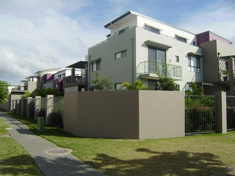 H3/2 Acacia Court, Robina QLD 4226