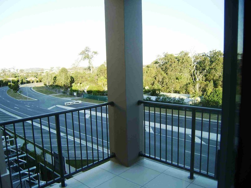 E1/2 Acacia Court, Robina QLD 4226