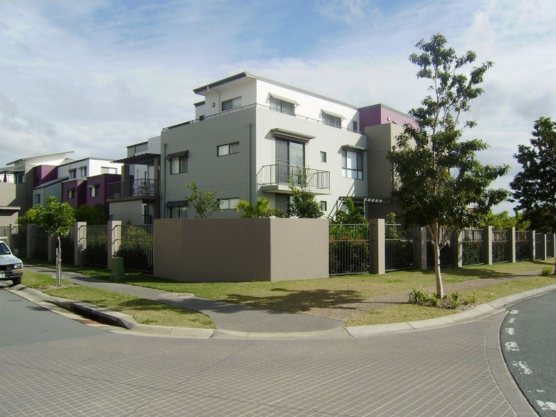 E1/2 Acacia Court, Robina QLD 4226