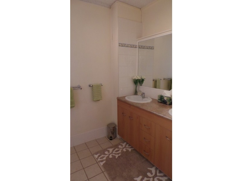 15 72 MARINE PARADE, Southport QLD 4215